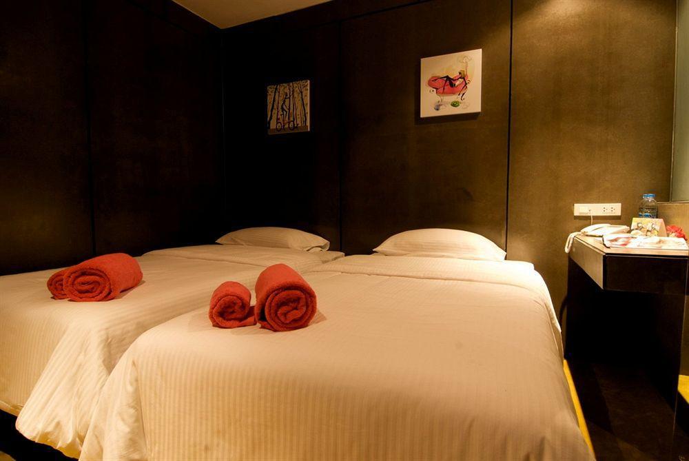 Justbeds Hotell Bangkok Exteriör bild