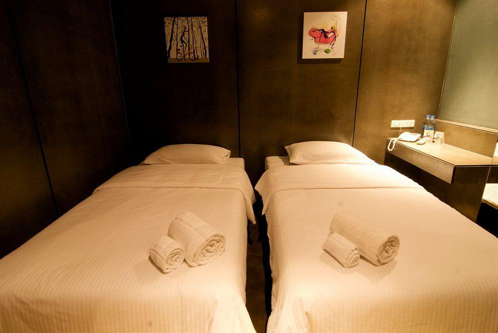 Justbeds Hotell Bangkok Exteriör bild