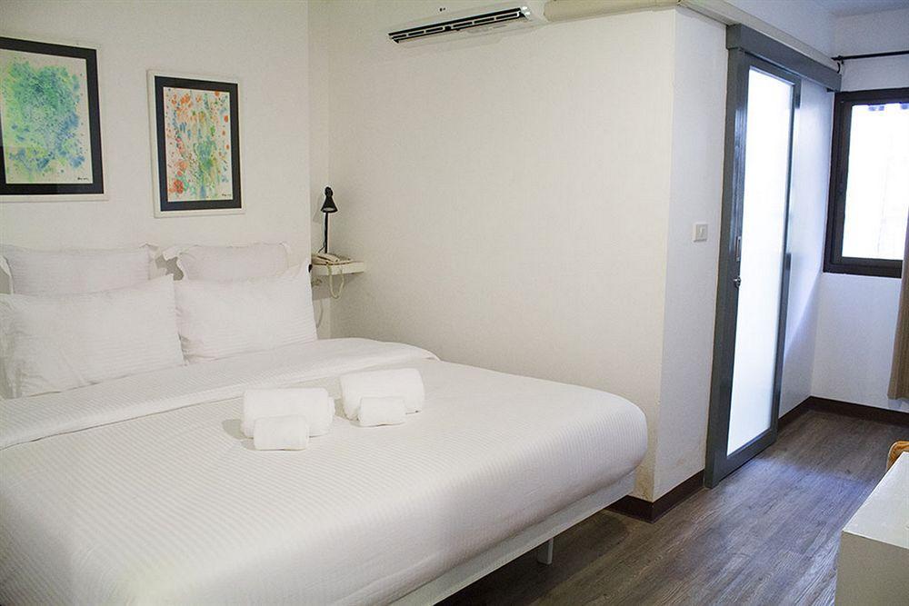 Justbeds Hotell Bangkok Exteriör bild