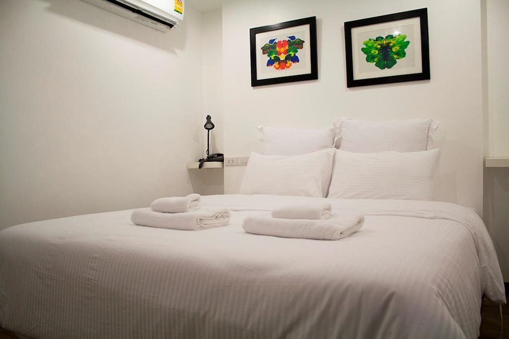 Justbeds Hotell Bangkok Exteriör bild