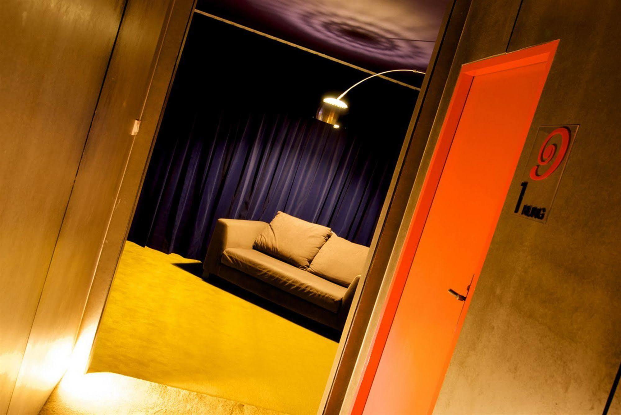 Justbeds Hotell Bangkok Exteriör bild