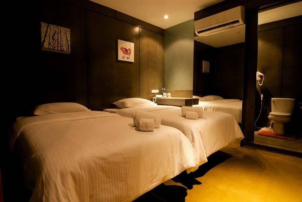 Justbeds Hotell Bangkok Exteriör bild
